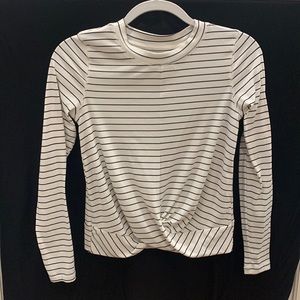 Old navy athletic Womens top. Size small.